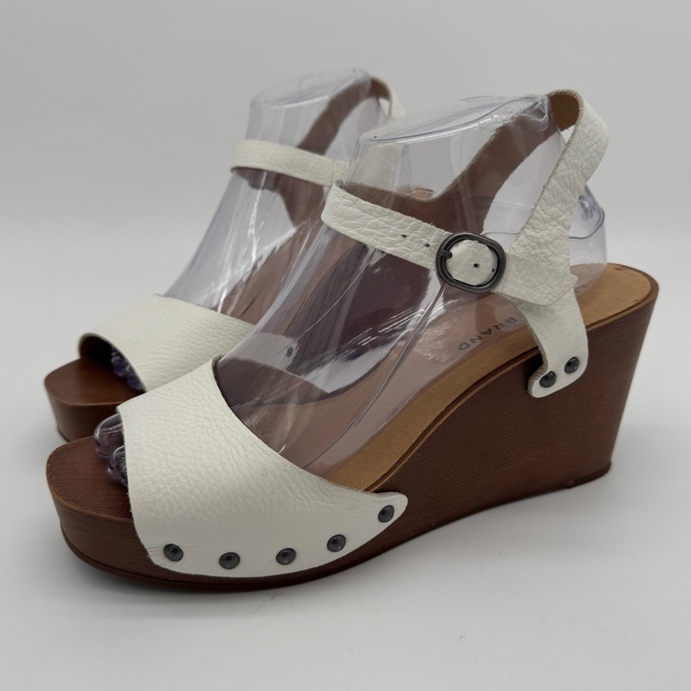 Lucky Brand Zashti White Leather Studded Wedge Sandal Size 9